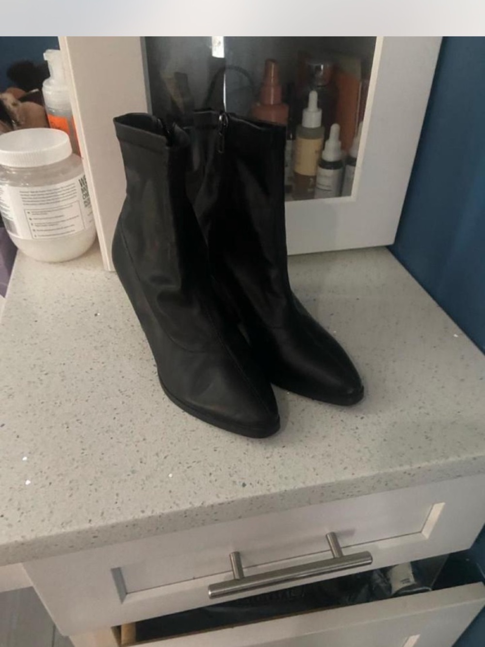 Women's Black Pointed Toe Ankle Booties - Sleek Zip Closure